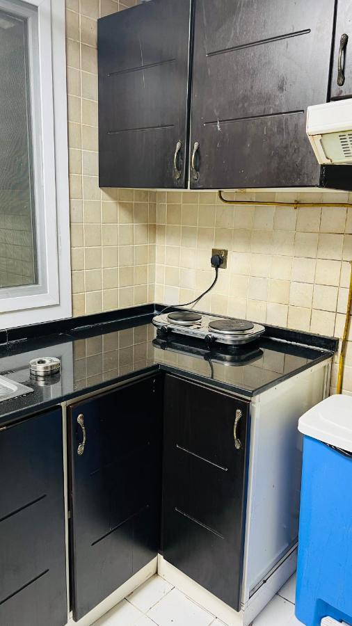 Dubai Star Hostel Bagian luar foto