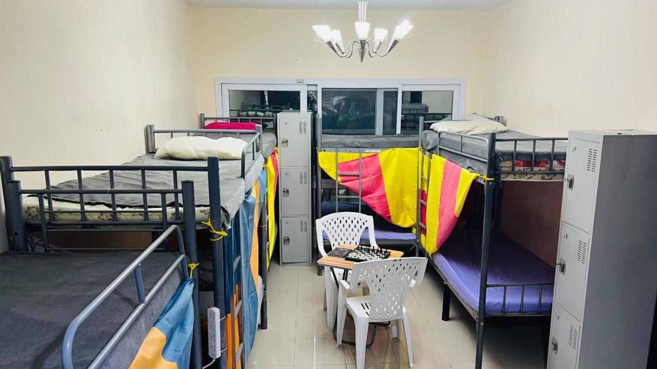 Dubai Star Hostel Bagian luar foto