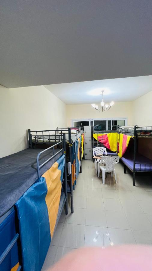 Dubai Star Hostel Bagian luar foto
